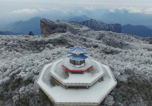 Trương Gia Giới: khám phá Thiên Môn Sơn mùa tuyết trắng